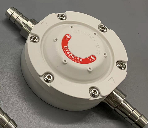 D1606-6 Amortiguador de pulso de flujo constante Líquido de descarga de precisión para bomba peristáltica Amortiguador de pulsaciones de grado alimenticio Entrega de líquido